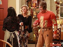Fresh Off the Boat: 2x08 Huangsgiving - zdjęcia promocyjne