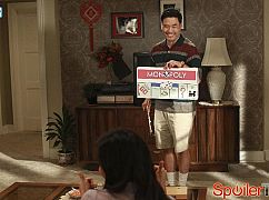 Fresh Off the Boat: 2x08 Huangsgiving - zdjęcia promocyjne