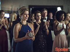 Arrow: 4x07 Brotherhood - zdjęcia promocyjne