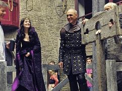 Galavant: 2x01 A New Season… aka Suck It Cancellation Bear - zdjęcia promocyjne