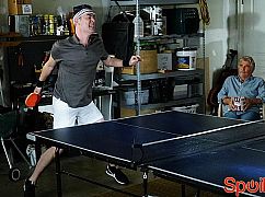 Life in Pieces: 1x10 Vasectomy Pong Burn Milkshake - zdjęcia promocyjne