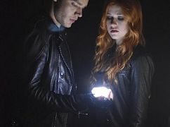 Shadowhunters: 1x02 The Descent Into Hell is Easy - zdjęcia promocyjne