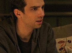 Man Seeking Woman: 2x01 Wings - zdjęcia promocyjne