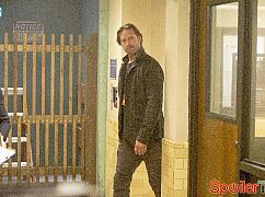 Colony: 1x02 A Brave New World - zdjęcia promocyjne