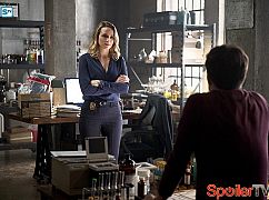 The Flash: 2x11 The Reverse-Flash Returns - zdjęcia promocyjne