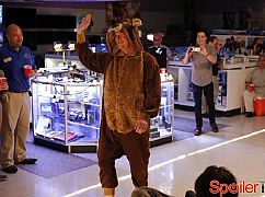 Superstore: 1x09 All-Nighter - zdjęcia promocyjne