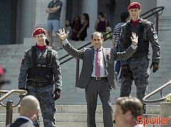 Colony: 1x05 Geronimo - zdjęcia promocyjne
