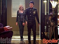 The Flash: 2x13 Welcome to Earth-2 - zdjęcia promocyjne