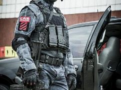 Colony: 1x06 Yoknapatawpha - zdjęcia promocyjne