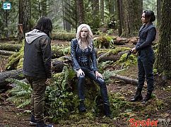 The Flash: 2x14 Escape from Earth-2 - zdjęcia promocyjne