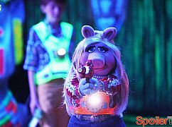 The Muppets: 2x14 Little Green Lie - zdjęcia promocyjne