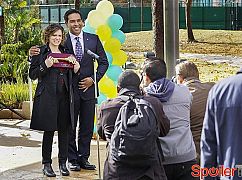 Crazy Ex-Girlfriend: 1x14 Josh is Going to Hawaii! - zdjęcia promocyjne