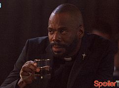 Lucifer: 1x09 A Priest Walks into a Bar - zdjęcia promocyjne