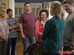 The Real O'Neals: 1x07 The Real Grandma - zdjęcia promocyjne