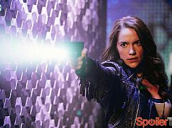 Wynonna Earp: 1x02 Keep the Home Fires Burning - zdjęcia promocyjne