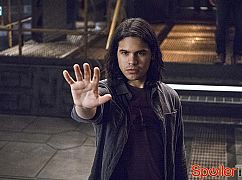 The Flash: 2x18 Versus Zoom - zdjęcia promocyjne
