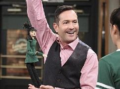 The Odd Couple: 2x03 From Here to Maturity - zdjęcia promocyjne