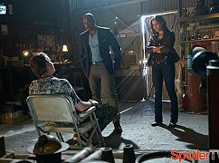 Rosewood: 1x22 Badges and Bombshells - zdjęcia promocyjne