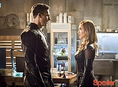 The Flash: 2x22 Invincible - zdjęcia promocyjne