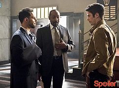The Flash: 2x22 Invincible - zdjęcia promocyjne