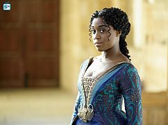 Zdjęcia promocyjne obsady 1 sezonu serialu Still Star-Crossed
