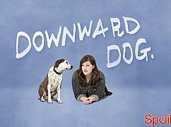 Plakaty promocyjne 1 sezonu serialu Downward Dog