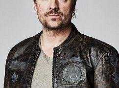 Zdjęcia promocyjne obsady 2 sezonu serialu Dark Matter