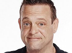 Zdjęcia promocyjne obsady 1 sezonu serialu Kevin Can Wait