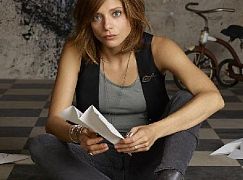 Zdjęcia promocyjne obsady 1 sezonu serialu Falling Water
