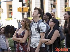 Współczesna rodzina: 8x01 A Tale of Three Cities - zdjęcia promocyjne