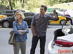 Współczesna rodzina: 8x01 A Tale of Three Cities - zdjęcia promocyjne