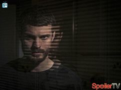 Zdjęcia promocyjne obsady 3 sezonu serialu The Fall