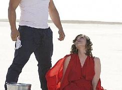 Crazy Ex-Girlfriend: 2x01 Where Is Josh's Friend? - zdjęcia promocyjne