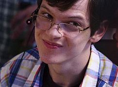Speechless: 1x03 B-O-N--BONFIRE - zdjęcia promocyjne