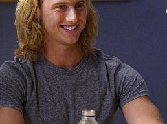 Speechless: 1x03 B-O-N--BONFIRE - zdjęcia promocyjne