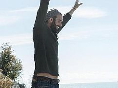 No Tomorrow: 1x02 No Crying in Baseball - zdjęcia promocyjne
