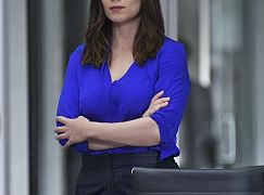 Conviction: 1x02 Bridge and Tunnelvision - zdjęcia promocyjne
