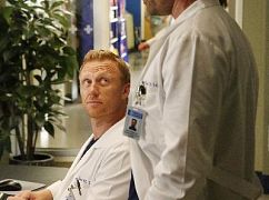 Chirurdzy: 13x04 Falling Slowly - zdjęcia promocyjne