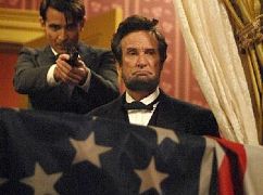 Timeless: 1x02 The Assassination of Abraham Lincoln - zdjęcia promocyjne