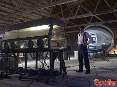 Timeless: 1x04 Party at Castle Varlar - zdjęcia promocyjne