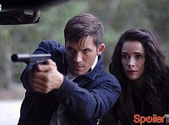 Timeless: 1x04 Party at Castle Varlar - zdjęcia promocyjne