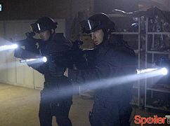 Timeless: 1x04 Party at Castle Varlar - zdjęcia promocyjne