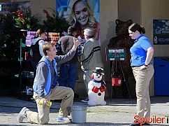 Superstore: 2x08 Seasonal Help - zdjęcia promocyjne