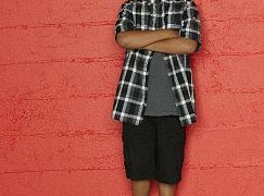 Zdjęcia promocyjne obsady 3 sezonu serialu Fresh Off the Boat