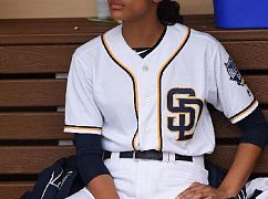 Pitch: 1x09 Scratched - zdjęcia promocyjne