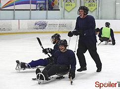Speechless: 1x09 S-L-E--SLED HOCKEY - zdjęcia promocyjne