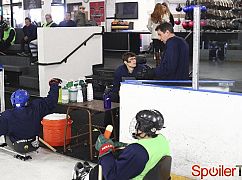 Speechless: 1x09 S-L-E--SLED HOCKEY - zdjęcia promocyjne