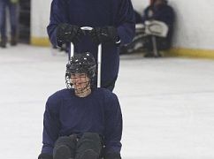Speechless: 1x09 S-L-E--SLED HOCKEY - zdjęcia promocyjne