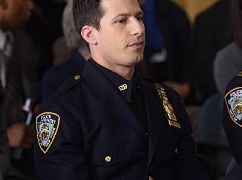 Brooklyn Nine-Nine: 4x09 The Overmining - zdjęcia promocyjne