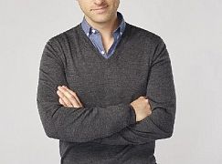 Zdjęcia promocyjne obsady 1 sezonu serialu Great News